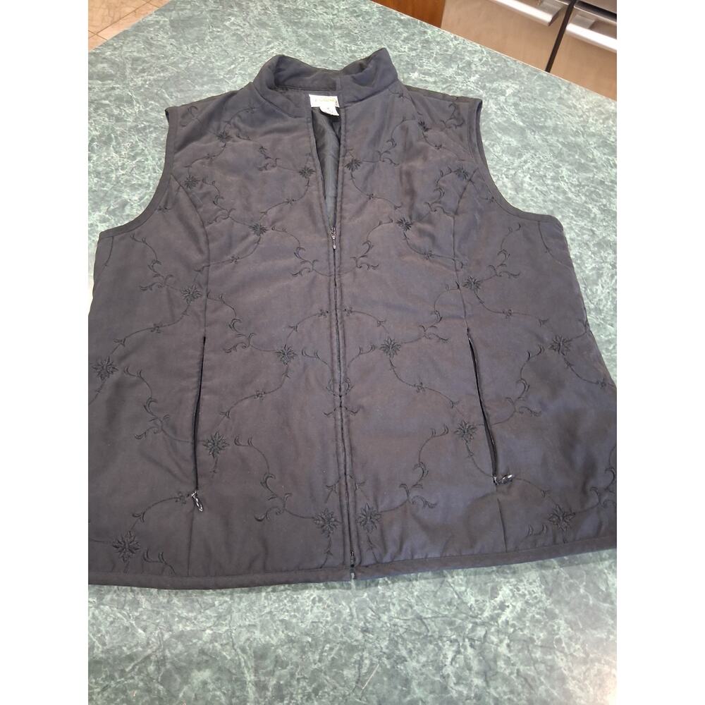 Talbots Women’s Quilted Zip Up Vest Black Floral Embroidered Sleeveless Size M